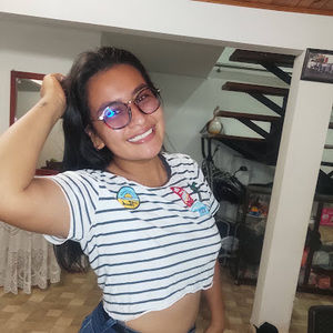 Meet your Posher, Daniela